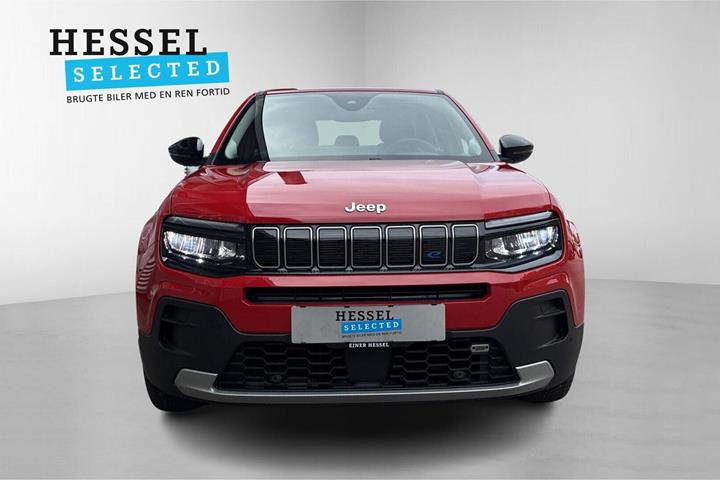 Rød Jeep Avenger fra 2023