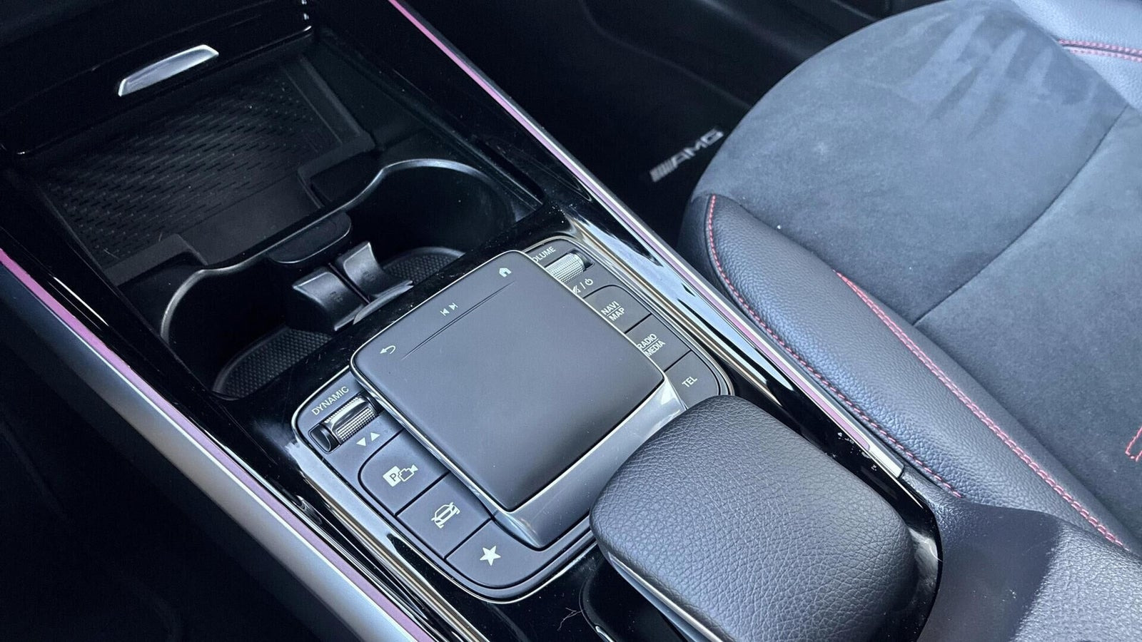 Sort Mercedes EQB250 fra 2023
