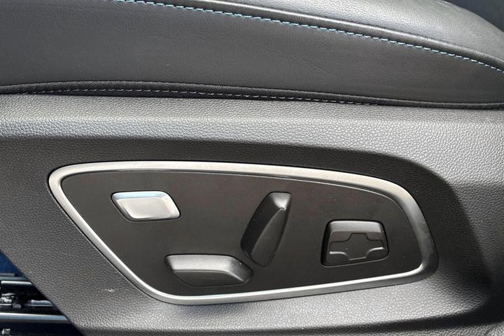 Sort Renault Scenic E-Tech fra 2026