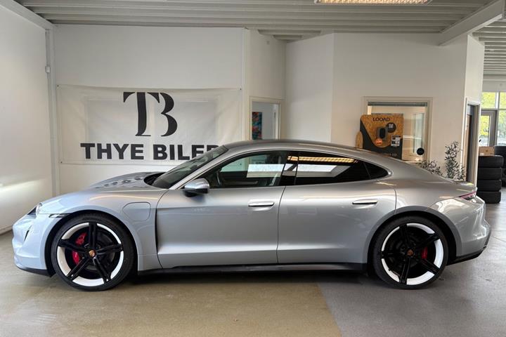 Sølv Porsche Taycan 4S fra 2021