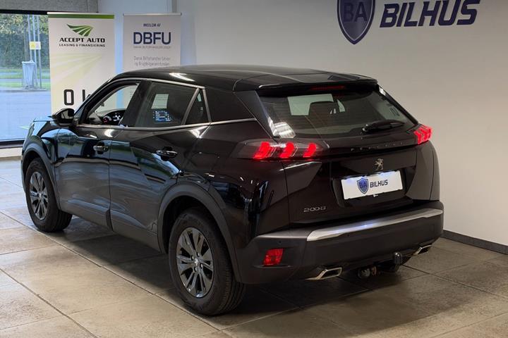 Sort Peugeot 2008 fra 2023