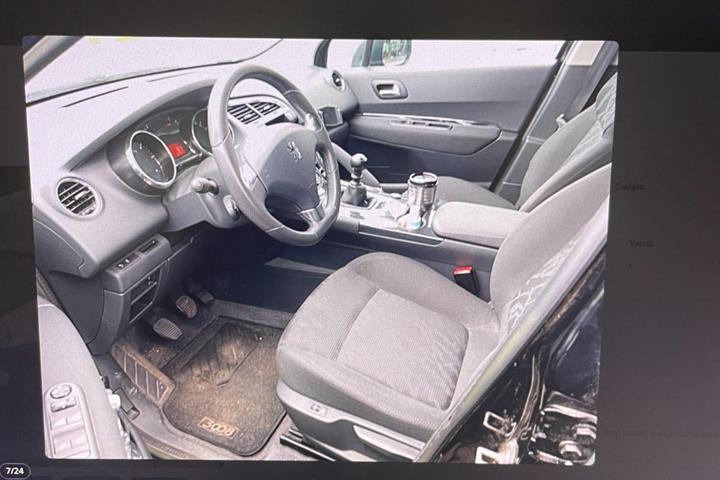 Sort Peugeot 3008 fra 2012