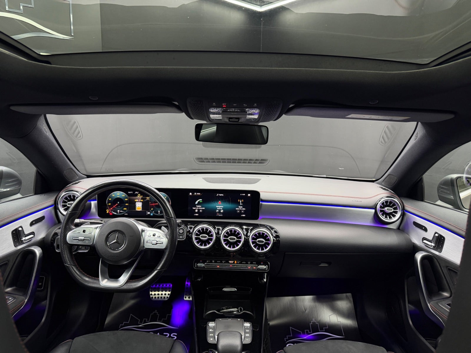 Grå Mercedes CLA220 d fra 2020