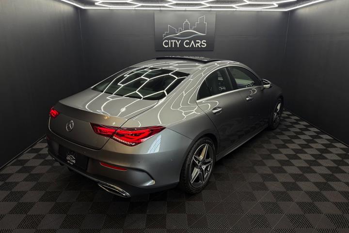Grå Mercedes CLA220 d fra 2020