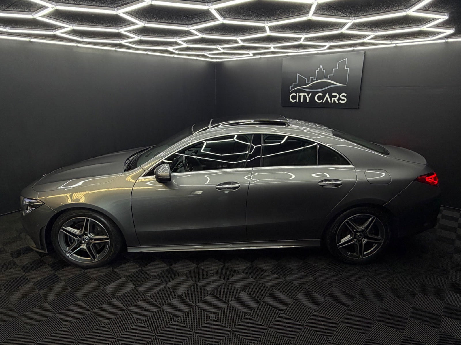 Grå Mercedes CLA220 d fra 2020