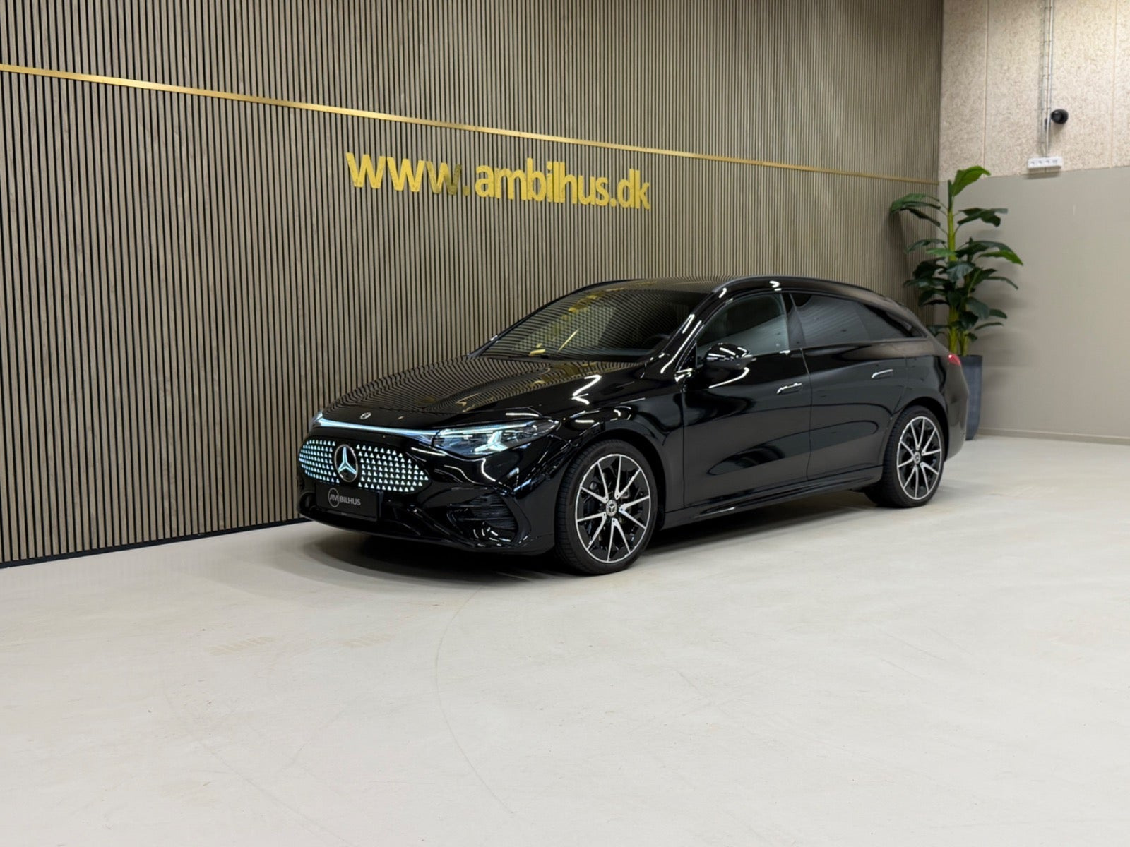Mercedes CLA250+ electric AMG Line Shooting Brake