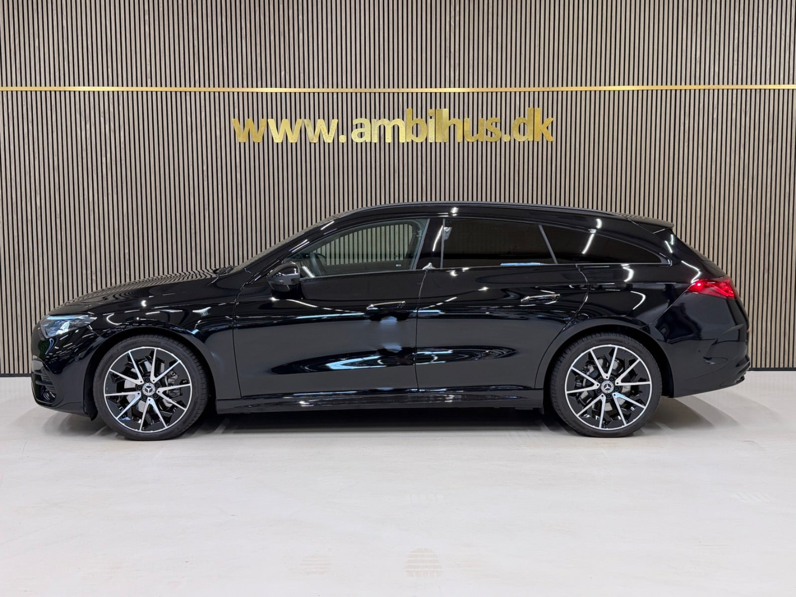 Sort Mercedes CLA250+ fra 2026