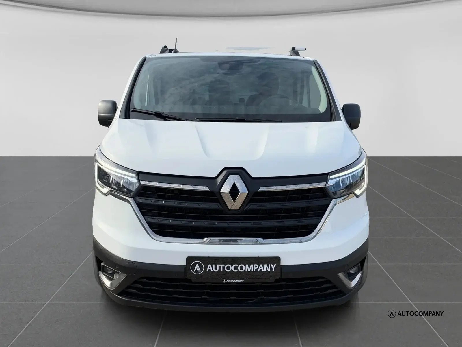 Hvid Renault Trafic fra 2022