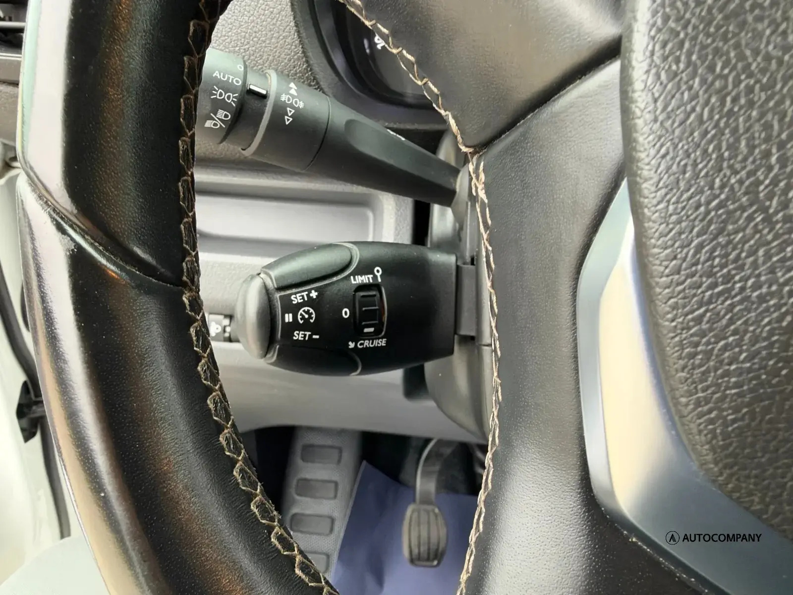Hvid Peugeot Expert fra 2022