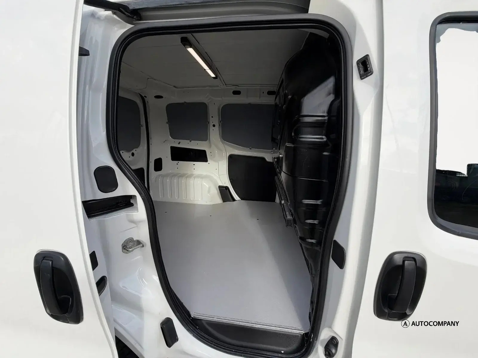 Hvid Fiat Fiorino fra 2022