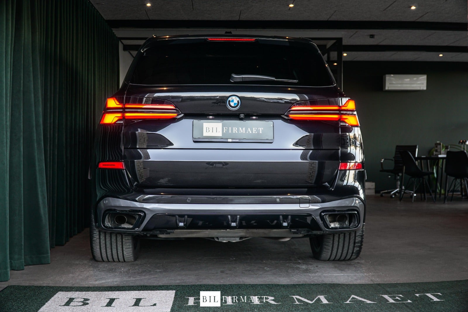 Sort BMW X5 fra 2024