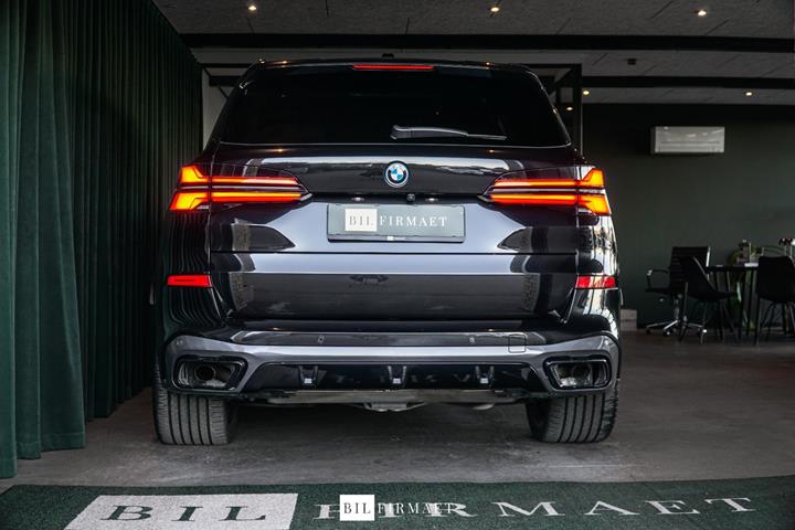 Sort BMW X5 fra 2024