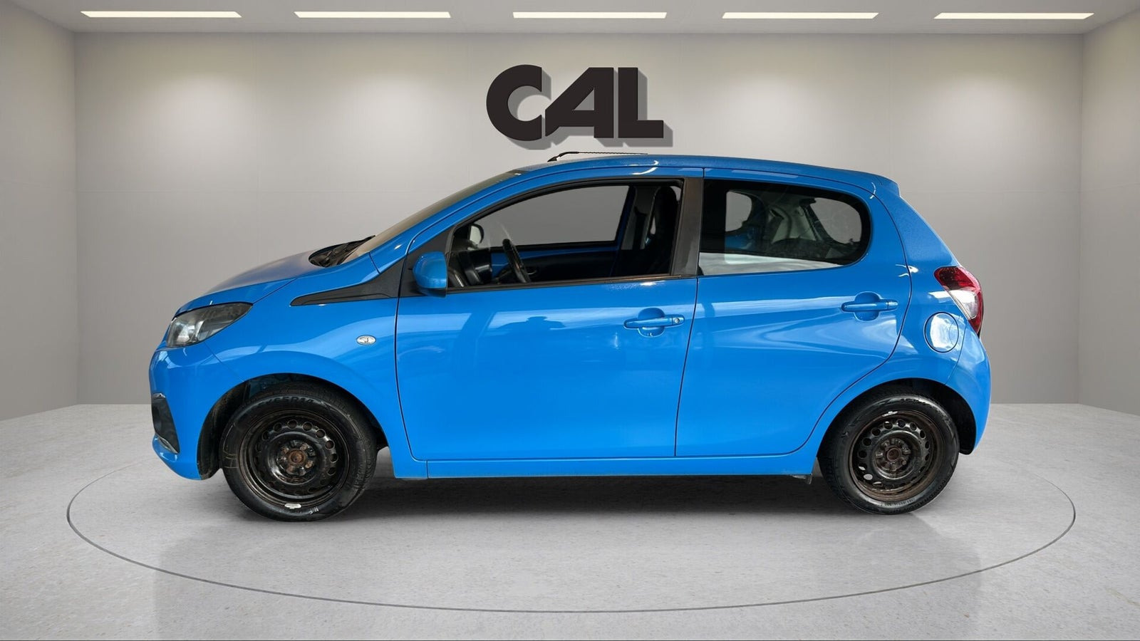 Blå Peugeot 108 fra 2016