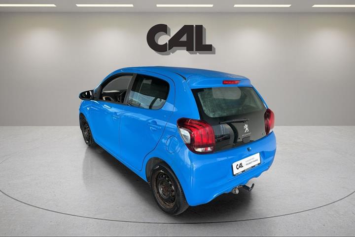 Blå Peugeot 108 fra 2016