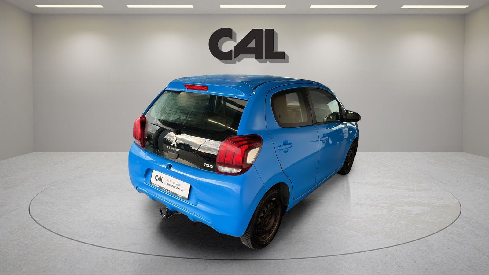 Blå Peugeot 108 fra 2016