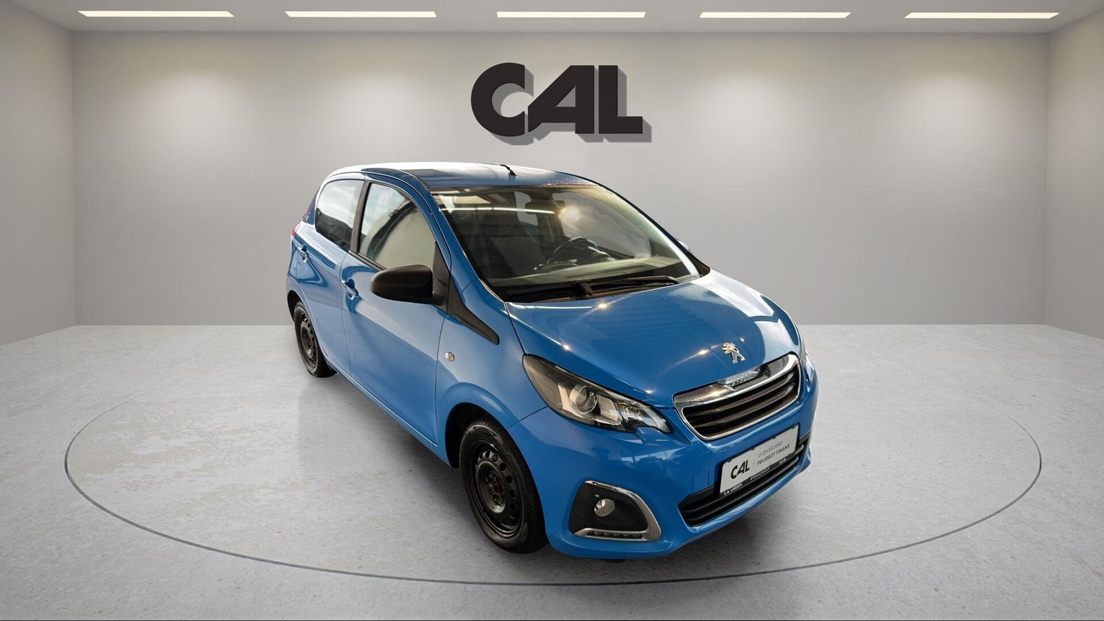 Blå Peugeot 108 fra 2016
