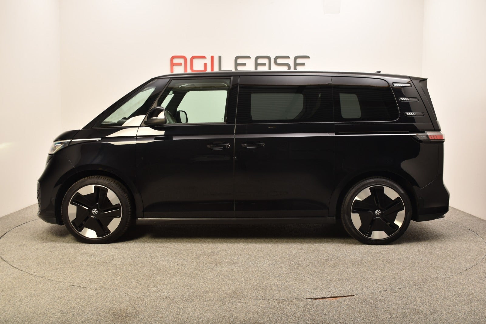 Sort VW ID.Buzz fra 2023
