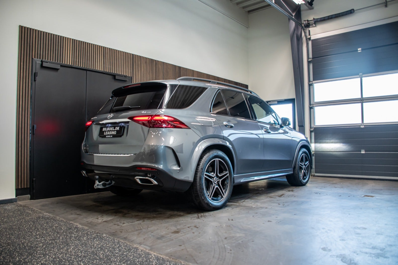 Grå Mercedes GLE350 de fra 2024