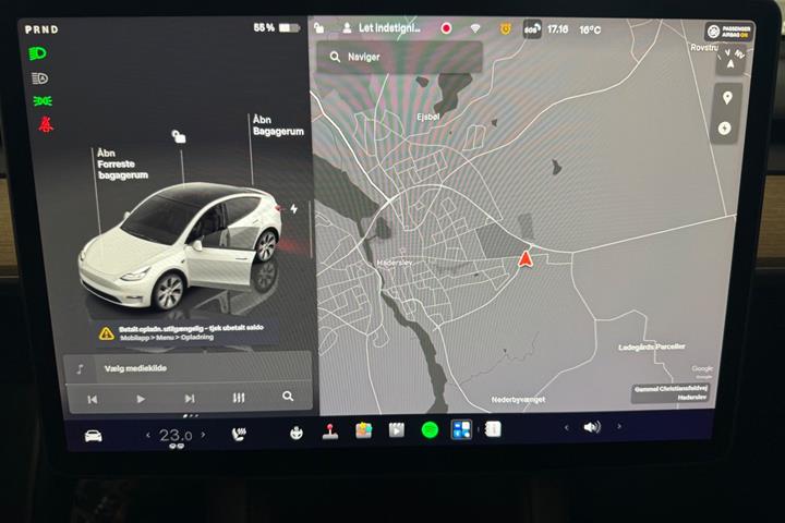 Hvid Tesla Model Y fra 2022