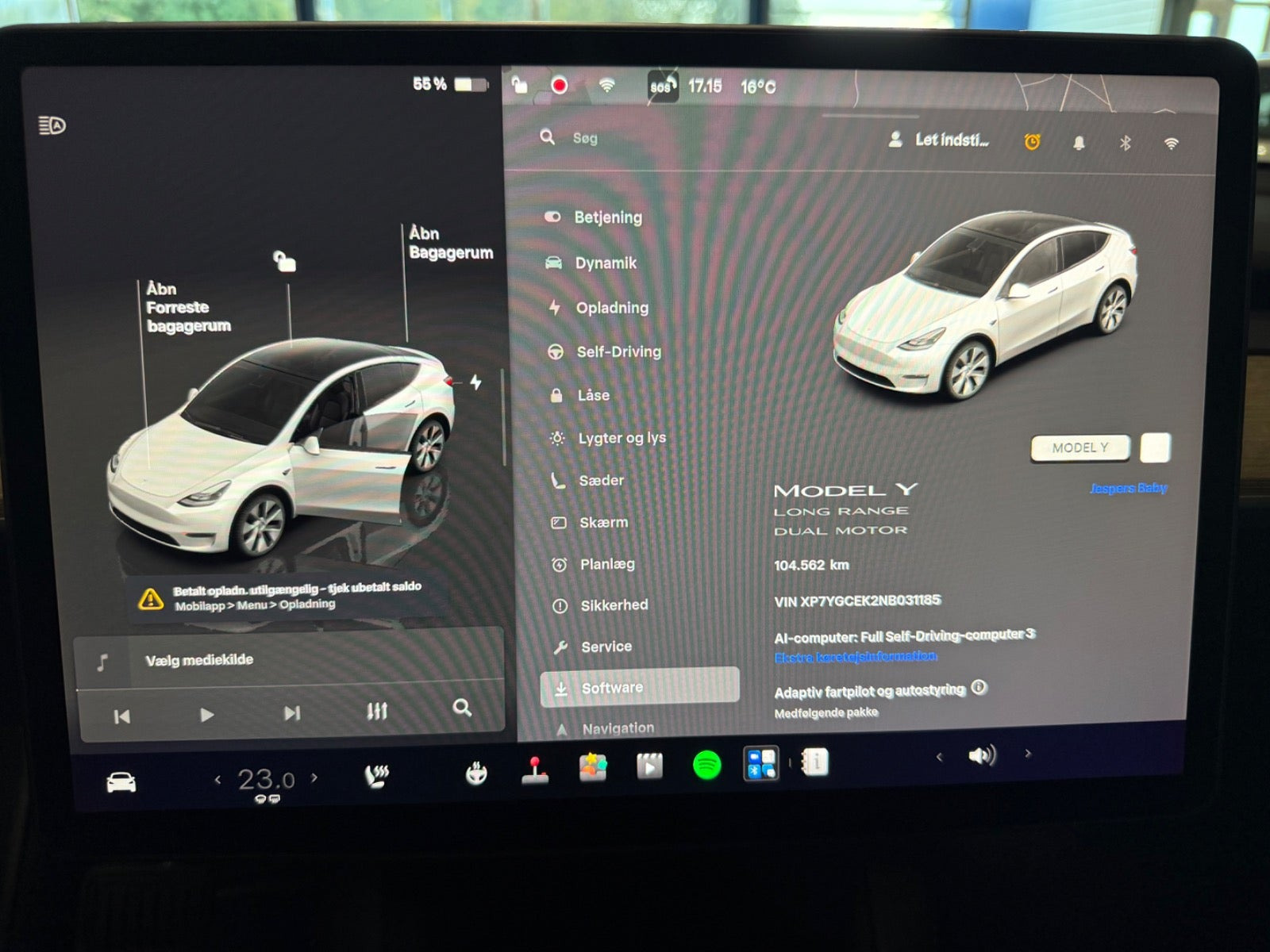 Hvid Tesla Model Y fra 2022