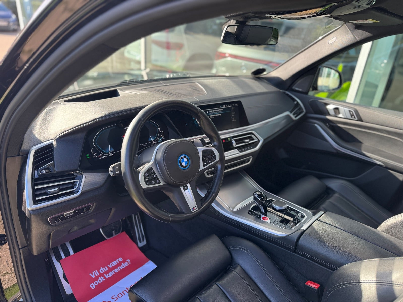 Grøn BMW X5 fra 2022