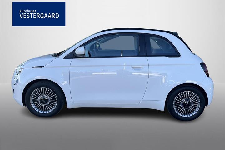 Hvid Fiat 500e fra 2023