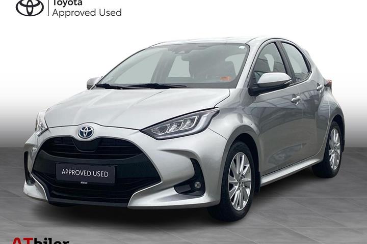 Sølv Toyota Yaris fra 2022