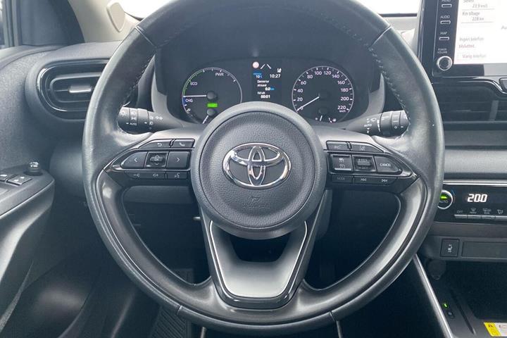 Sølv Toyota Yaris fra 2022