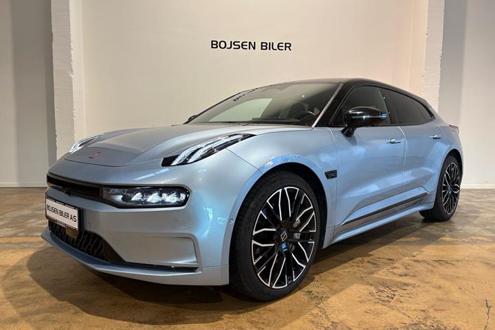 Blå Zeekr 001 fra 2024
