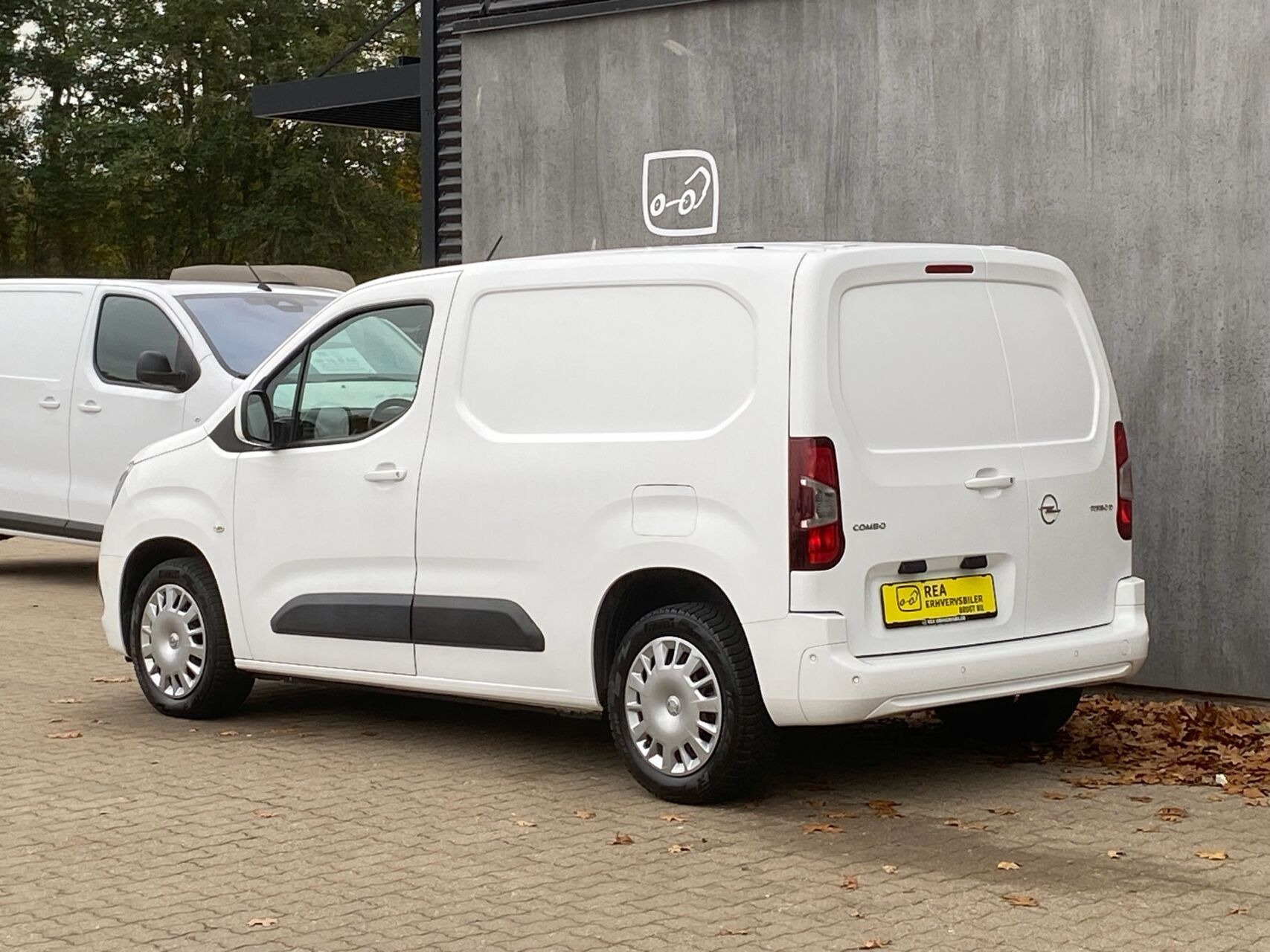 Hvid Opel Combo fra 2019