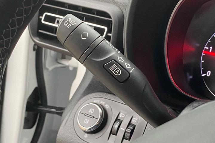 Hvid Opel Combo fra 2019