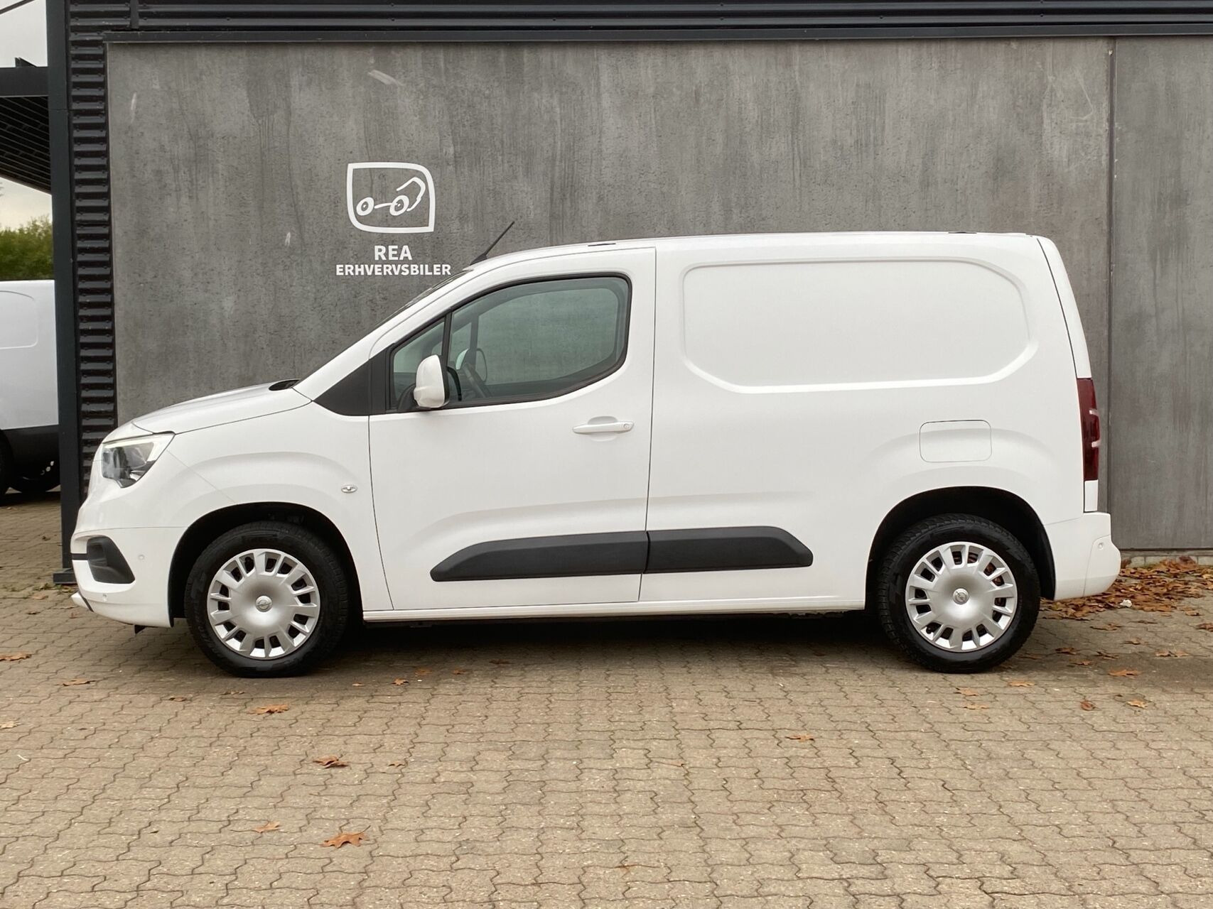 Hvid Opel Combo fra 2019