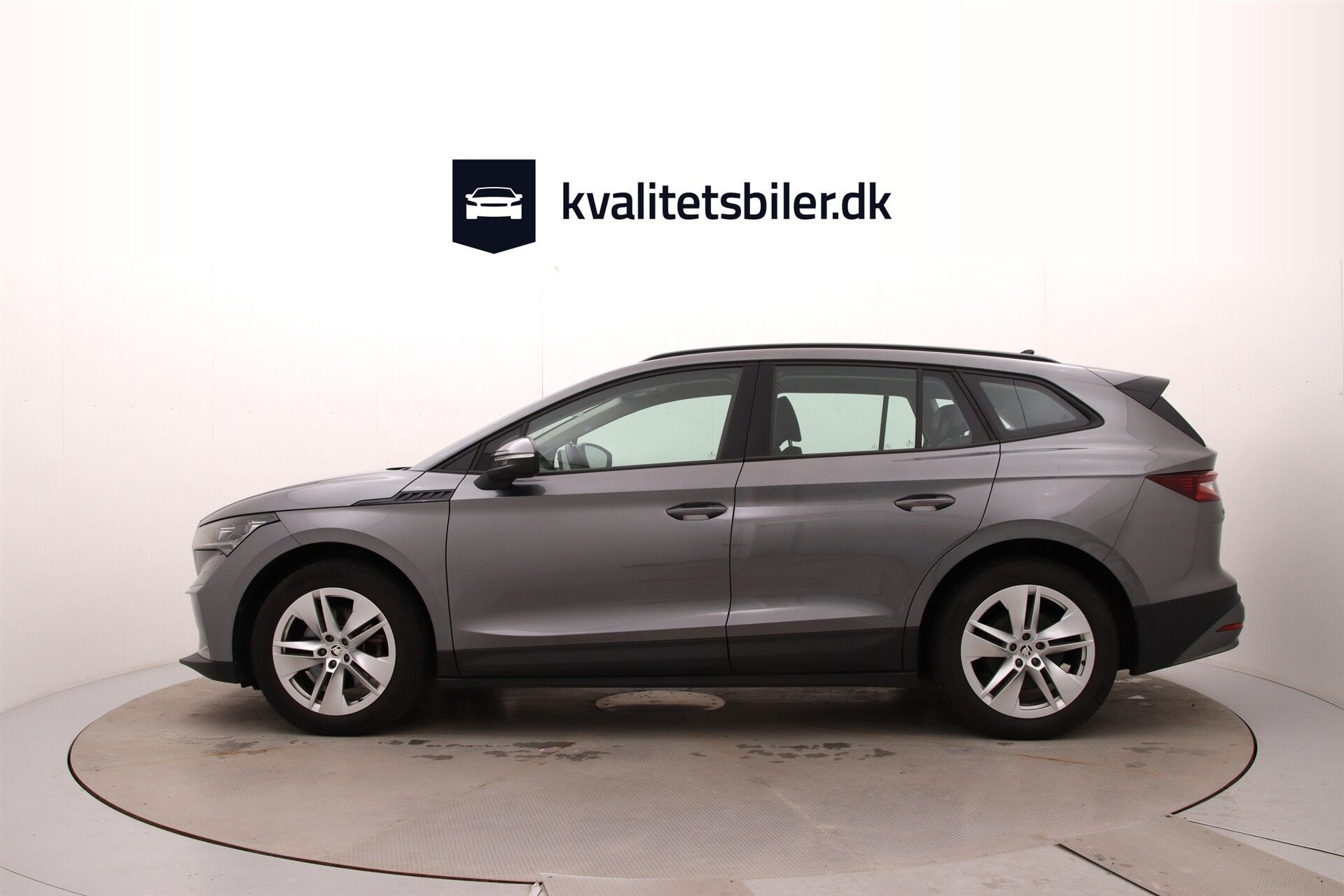 Grå Skoda Enyaq fra 2022
