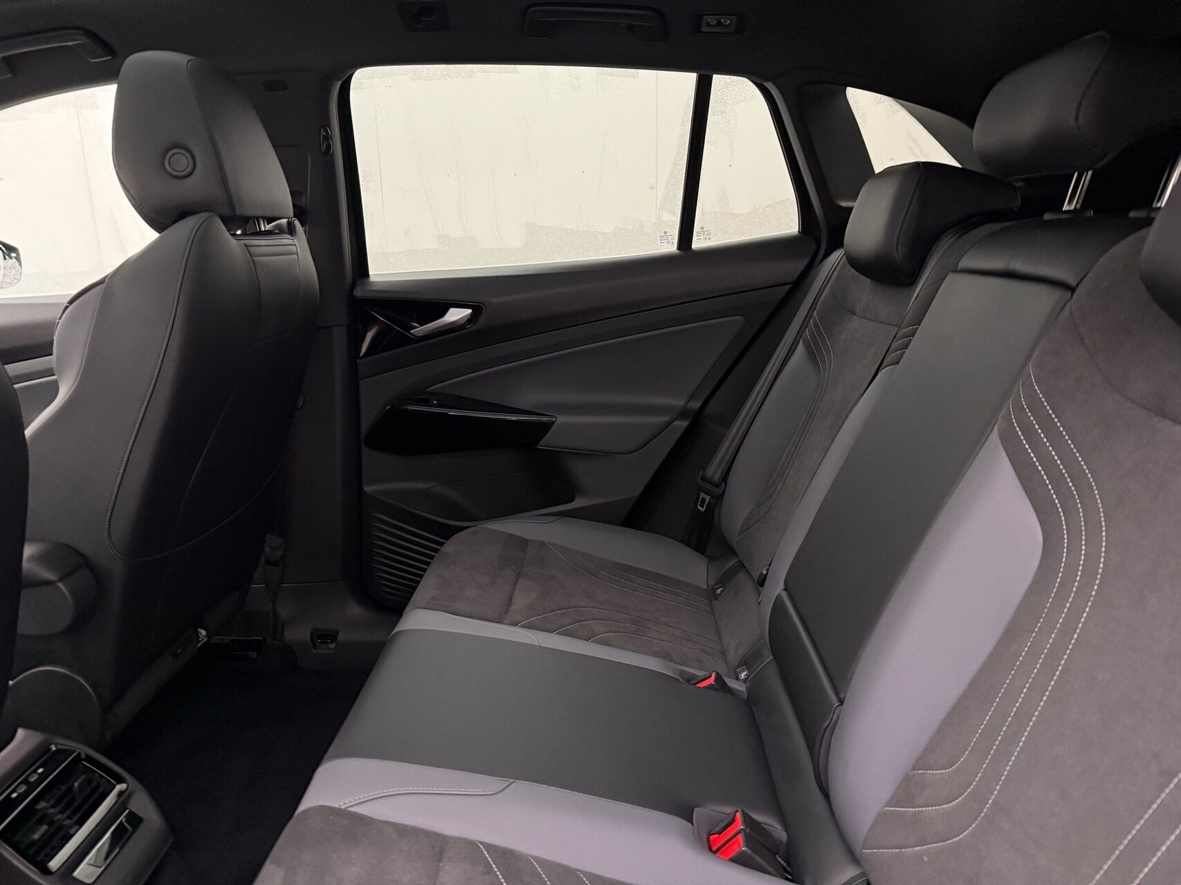 Sort VW ID.4 fra 2023