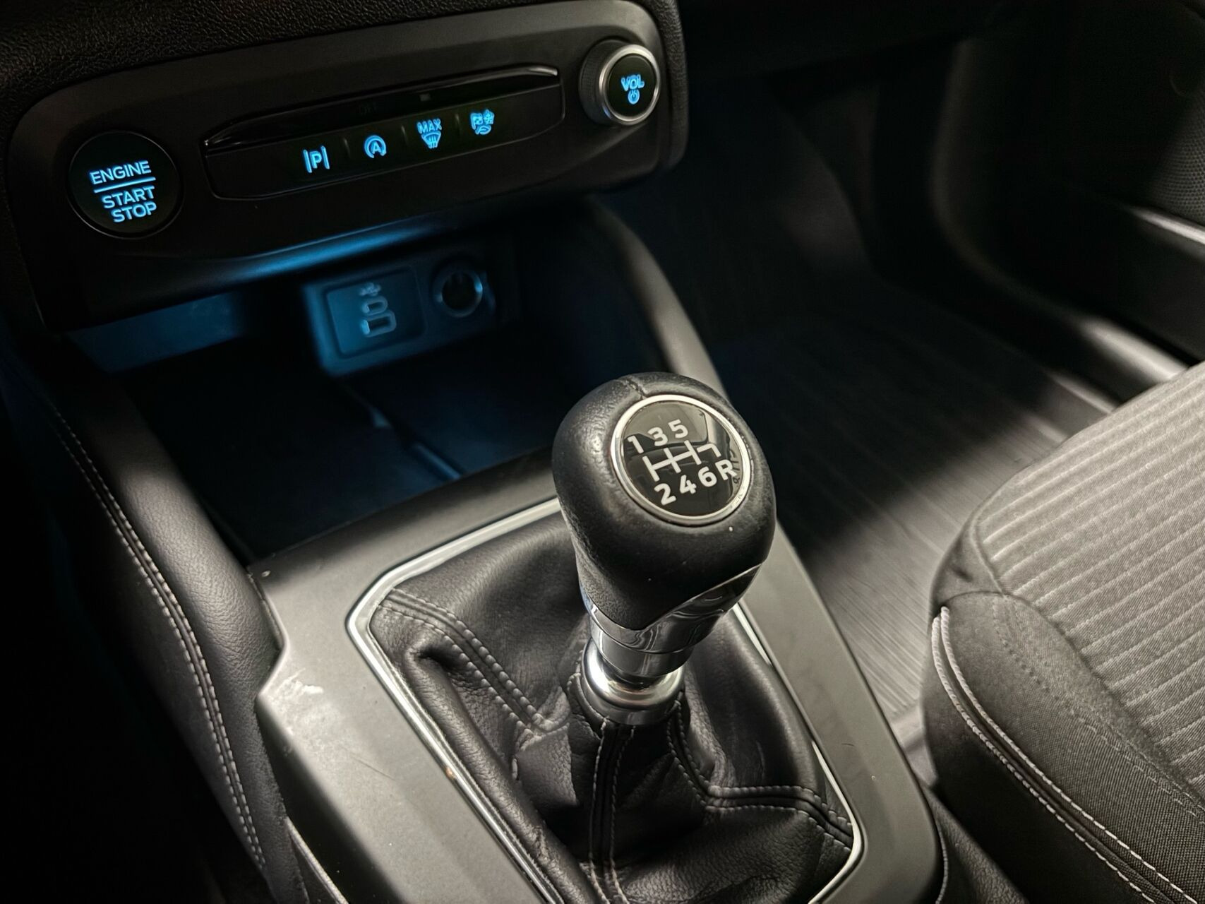 Blå Ford Focus fra 2022