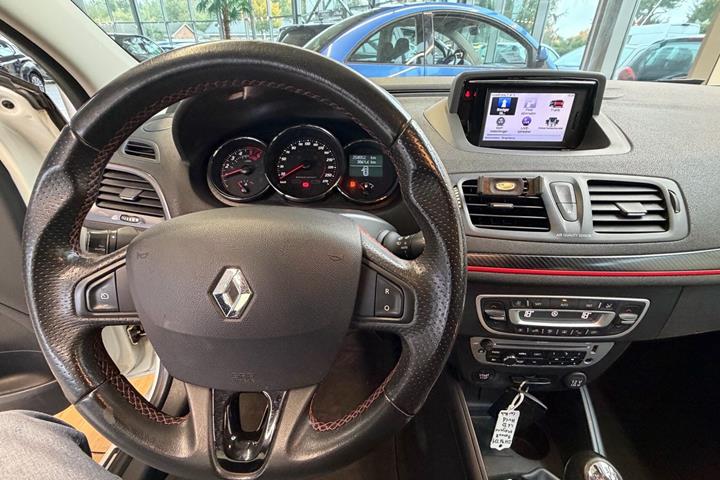 Hvid Renault Mégane fra 2012