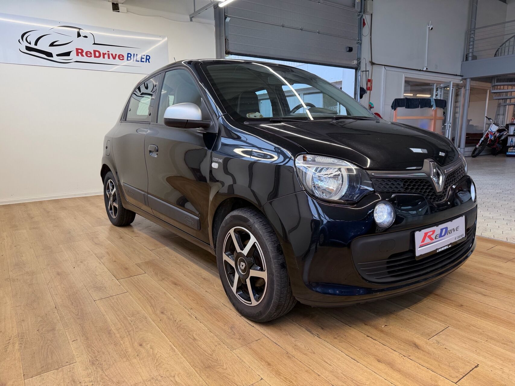 Sort Renault Twingo fra 2016