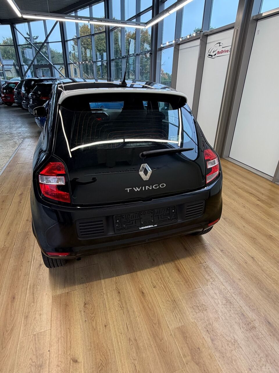 Sort Renault Twingo fra 2016