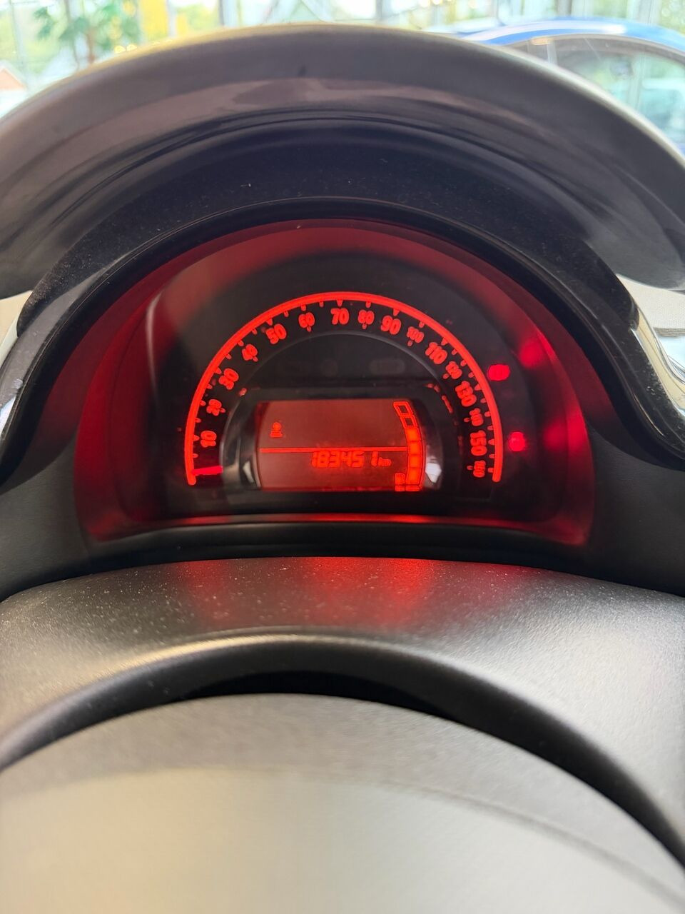 Sort Renault Twingo fra 2016