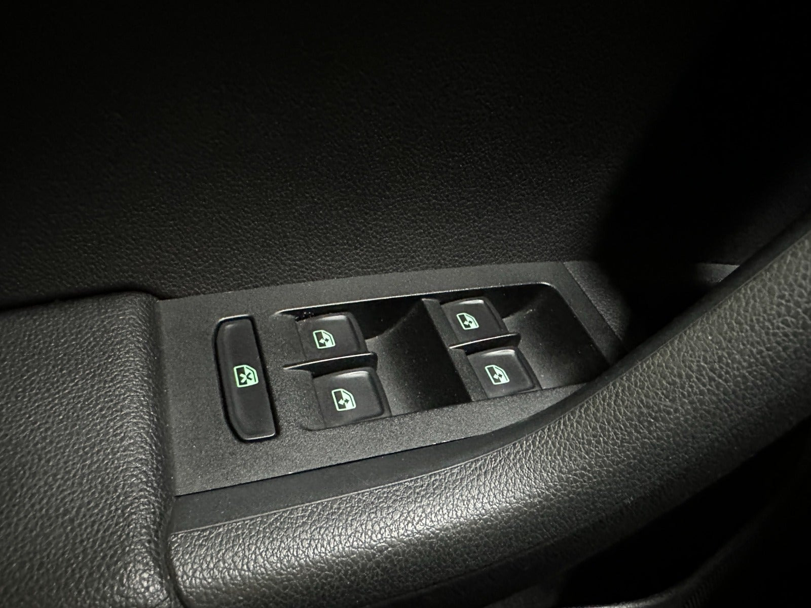 Grå Skoda Octavia fra 2018