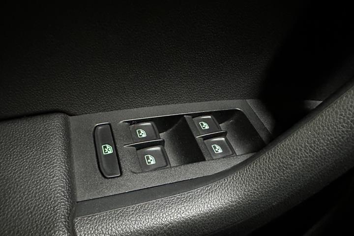 Grå Skoda Octavia fra 2018