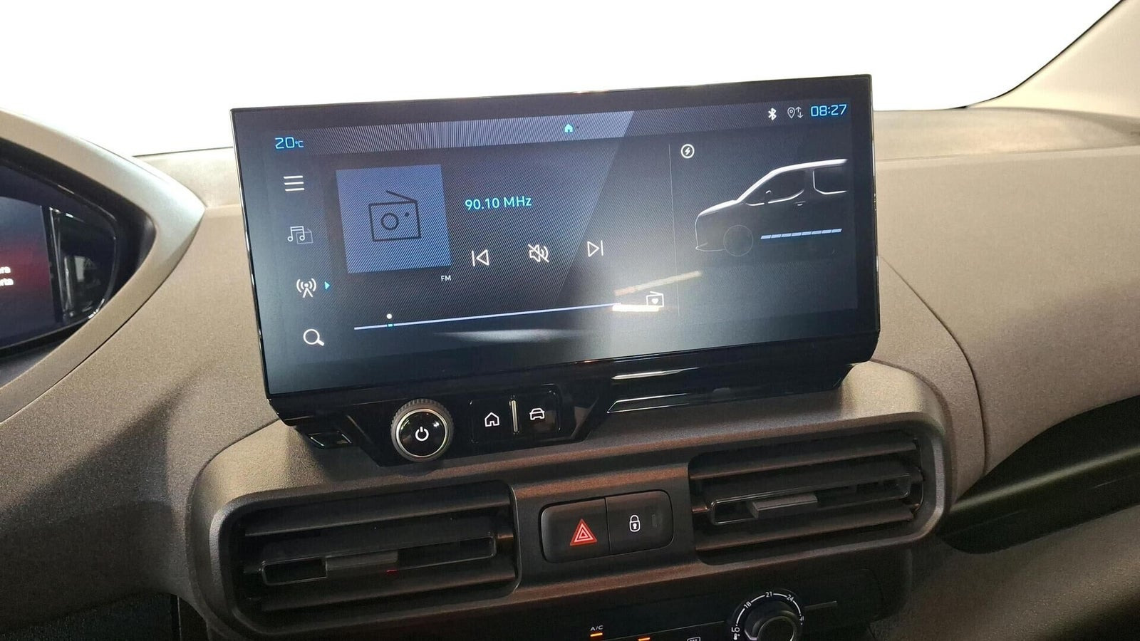 Sølv Peugeot e-Rifter fra 2025