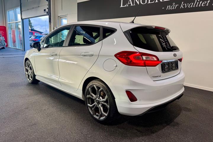 Hvid Ford Fiesta fra 2019