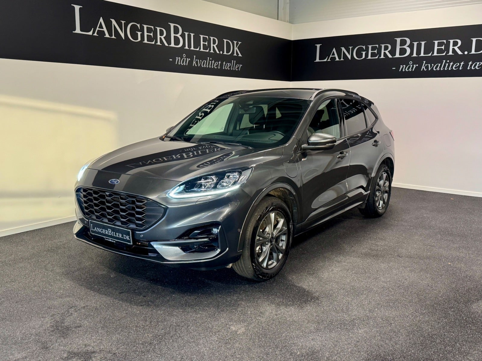 Ford Kuga 2,5 PHEV ST-Line X CVT