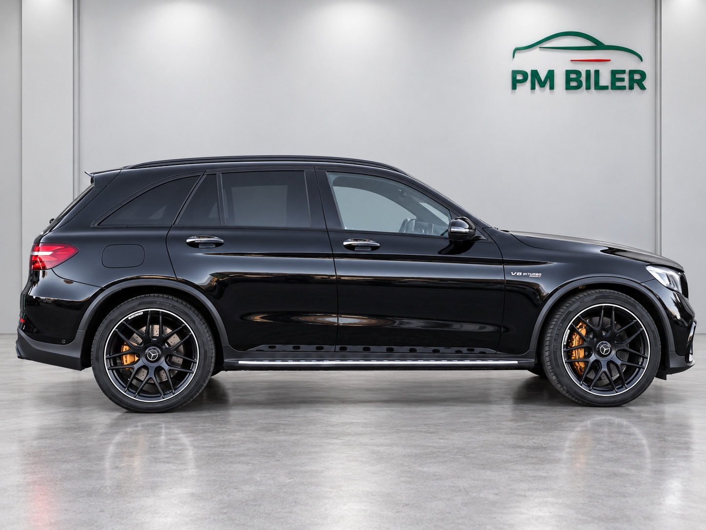 Sort Mercedes GLC63 fra 2019