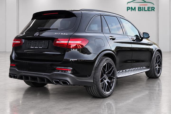 Sort Mercedes GLC63 fra 2019