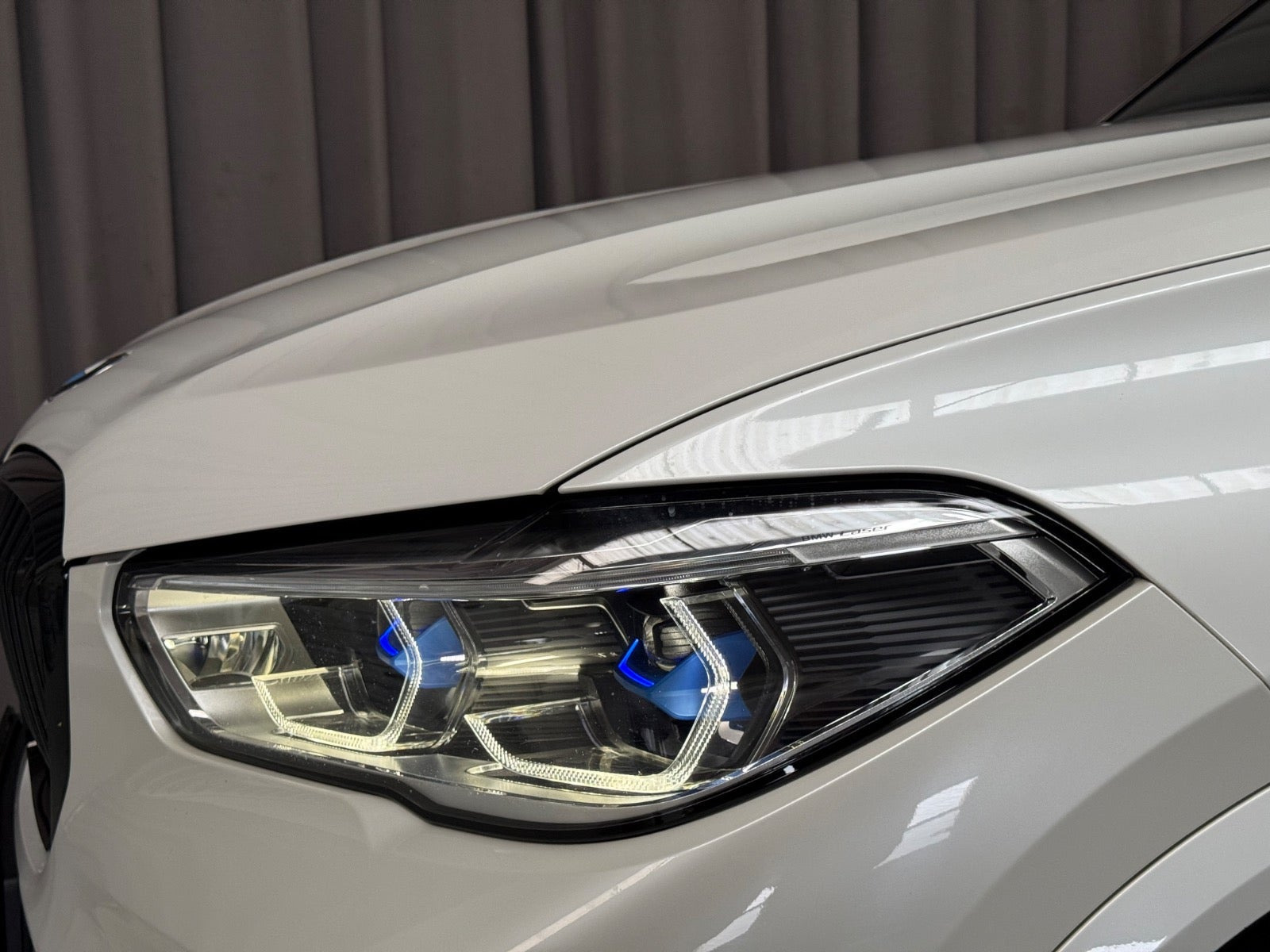 Hvid BMW X5 fra 2020