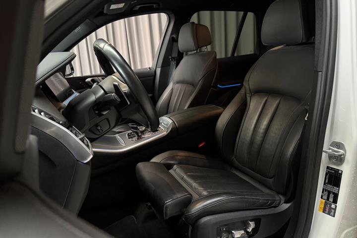 Hvid BMW X5 fra 2020