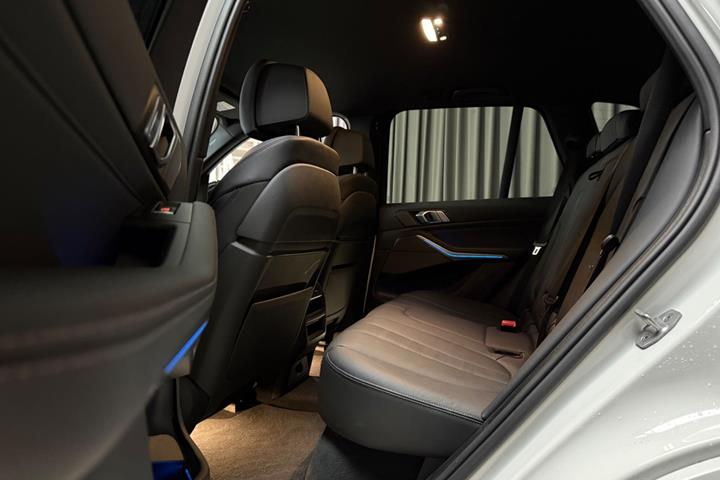 Hvid BMW X5 fra 2020