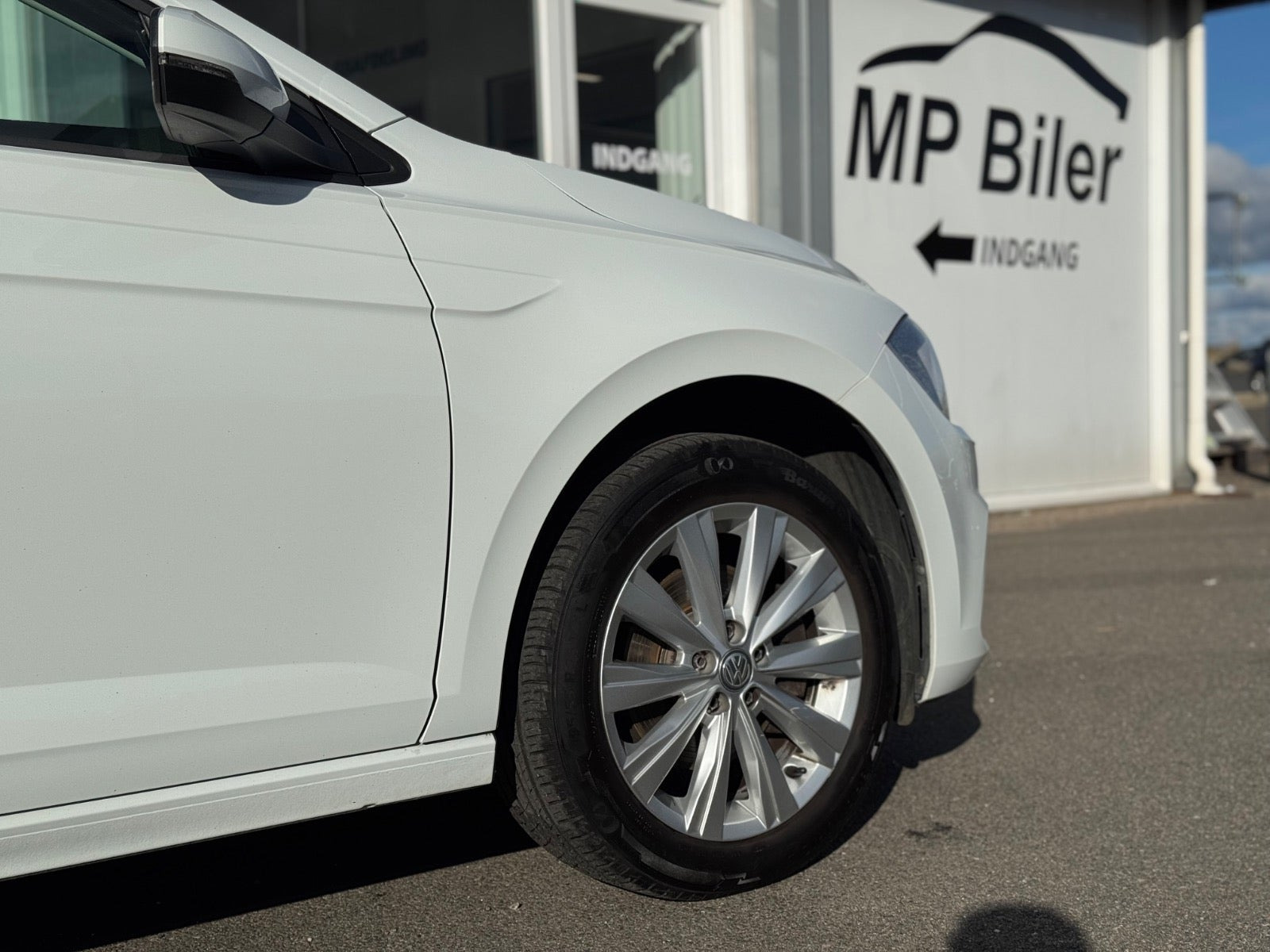 Hvid VW Polo fra 2020